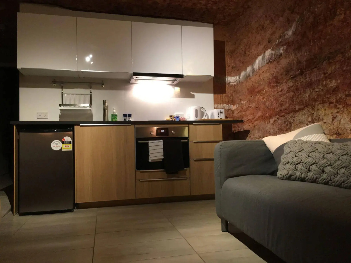 The Lookout Cave Underground Motel