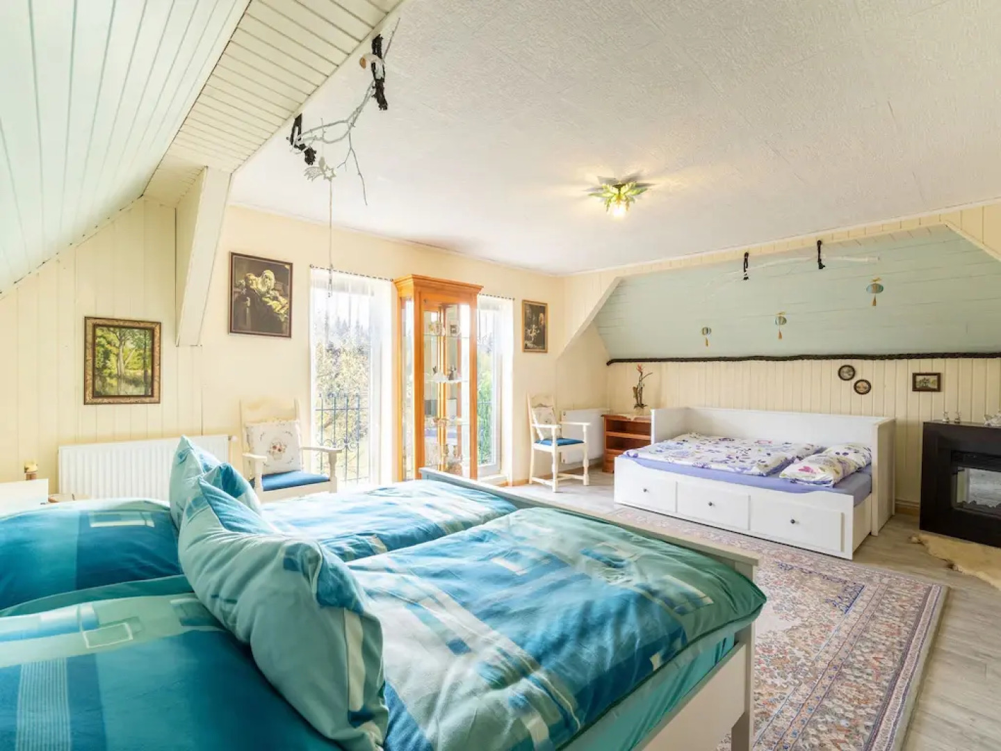 Secluded Holiday Home in Kraslice with Sauna, bubble bath