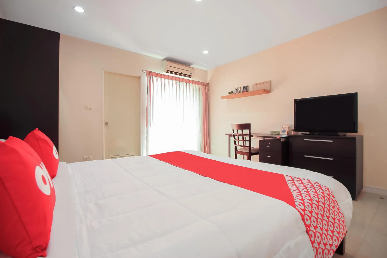 OYO 274 Meesook Residence