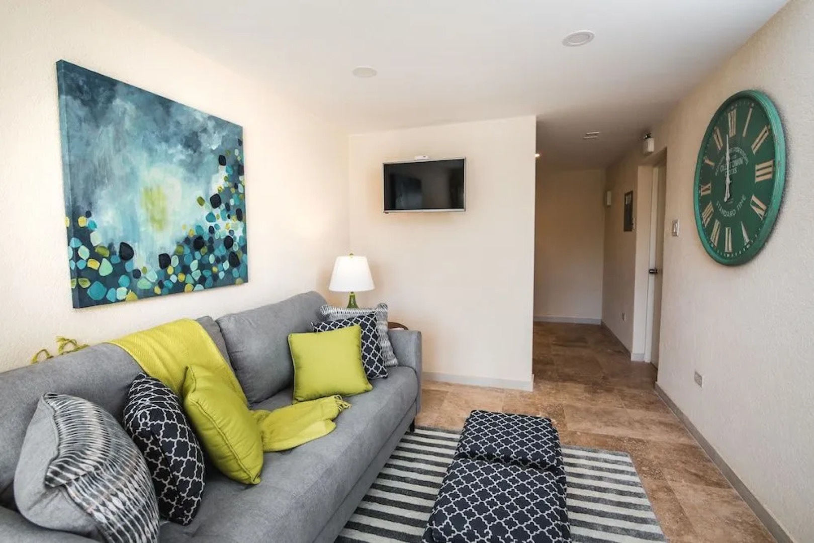 Lighthouse Look Apartments