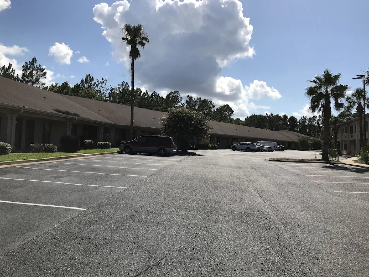 Guest Cottage & Suites By OYO Brunswick/Golden Isles