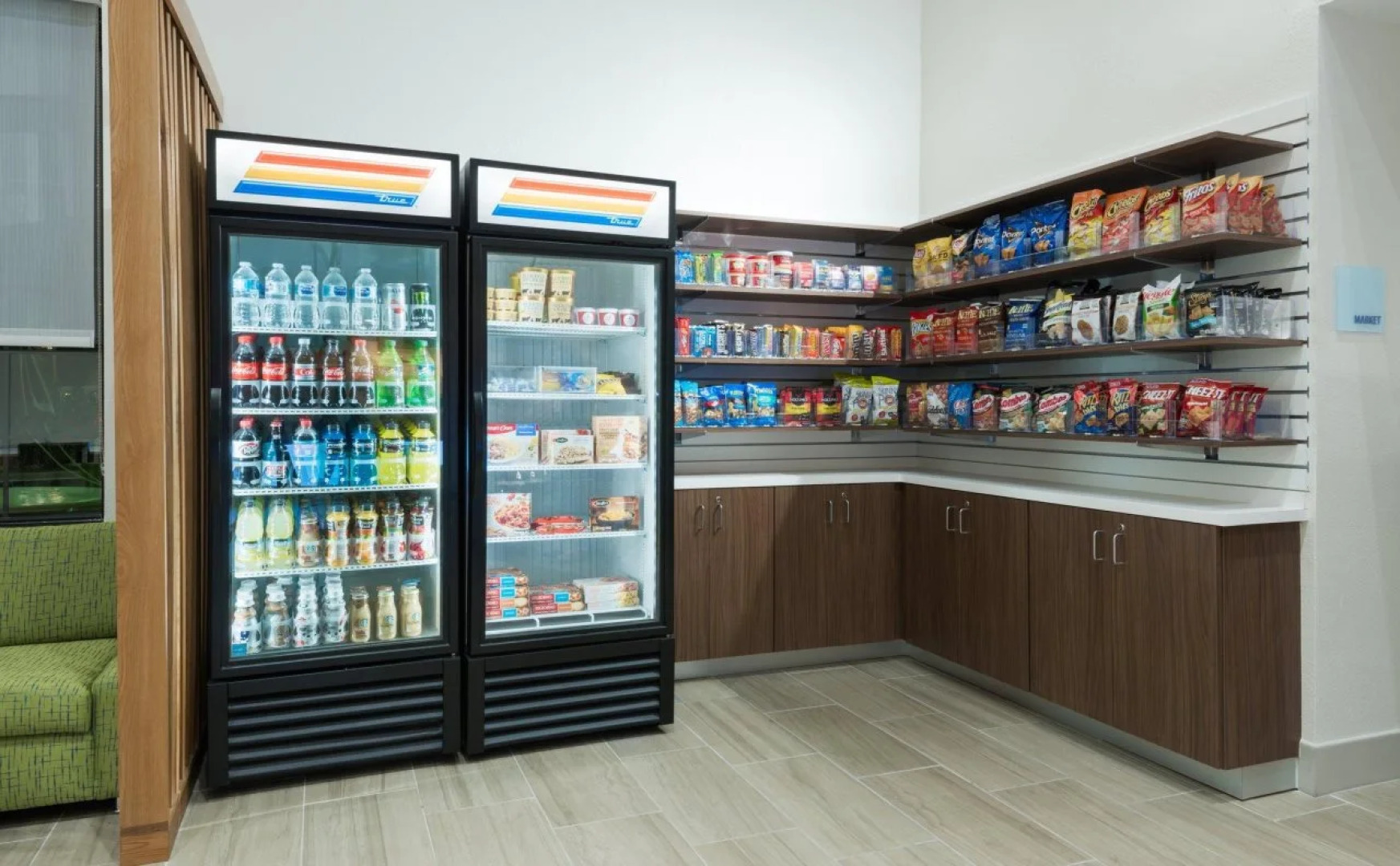 Holiday Inn Express & Suites Nearest Universal Orlando by IHG