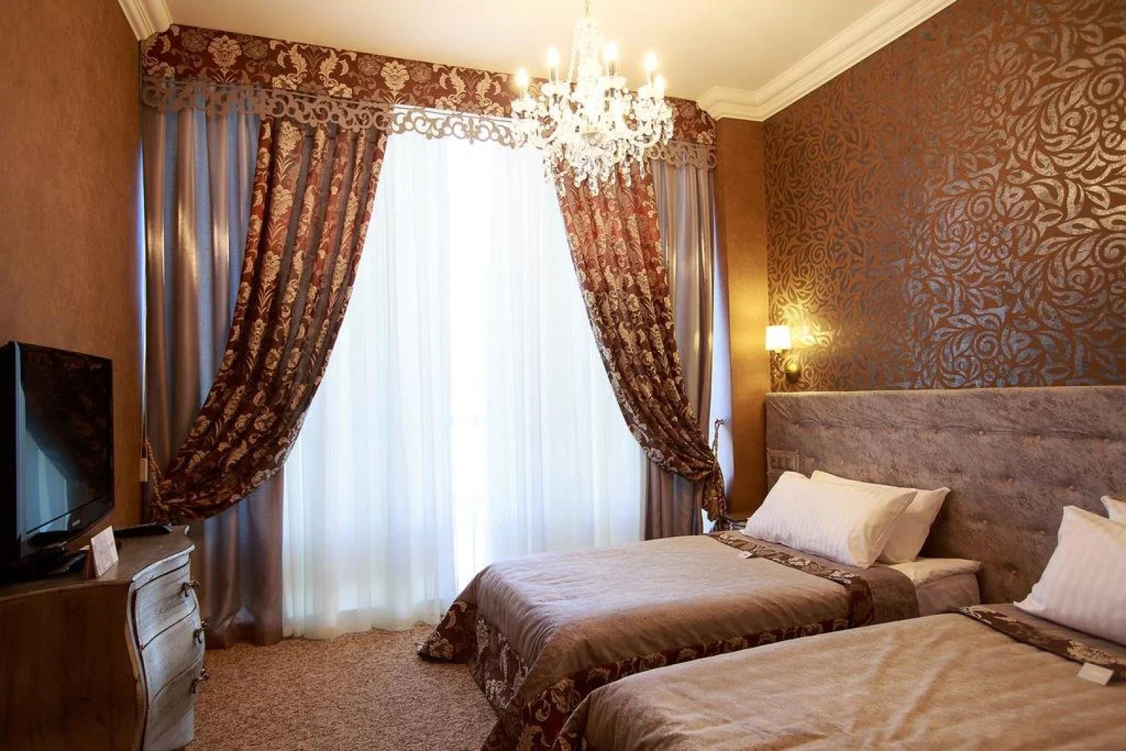 Отель «Лыбидь Плаза»