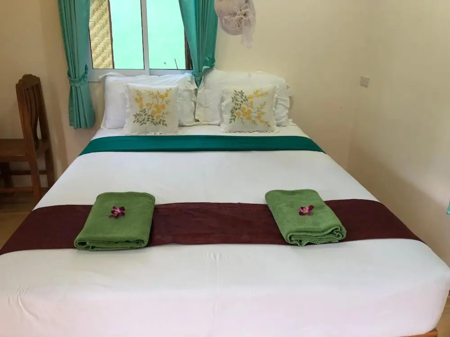 Khaosok Bamboo Huts Resort