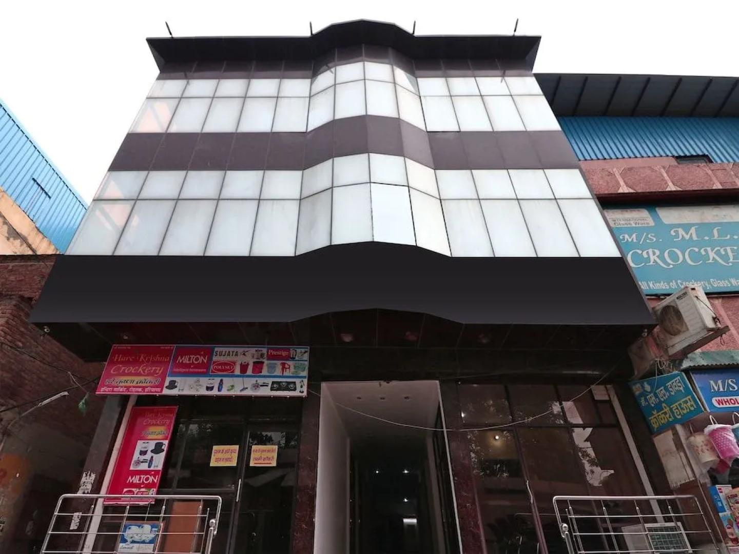 Oyo 16538 Shanti Palace