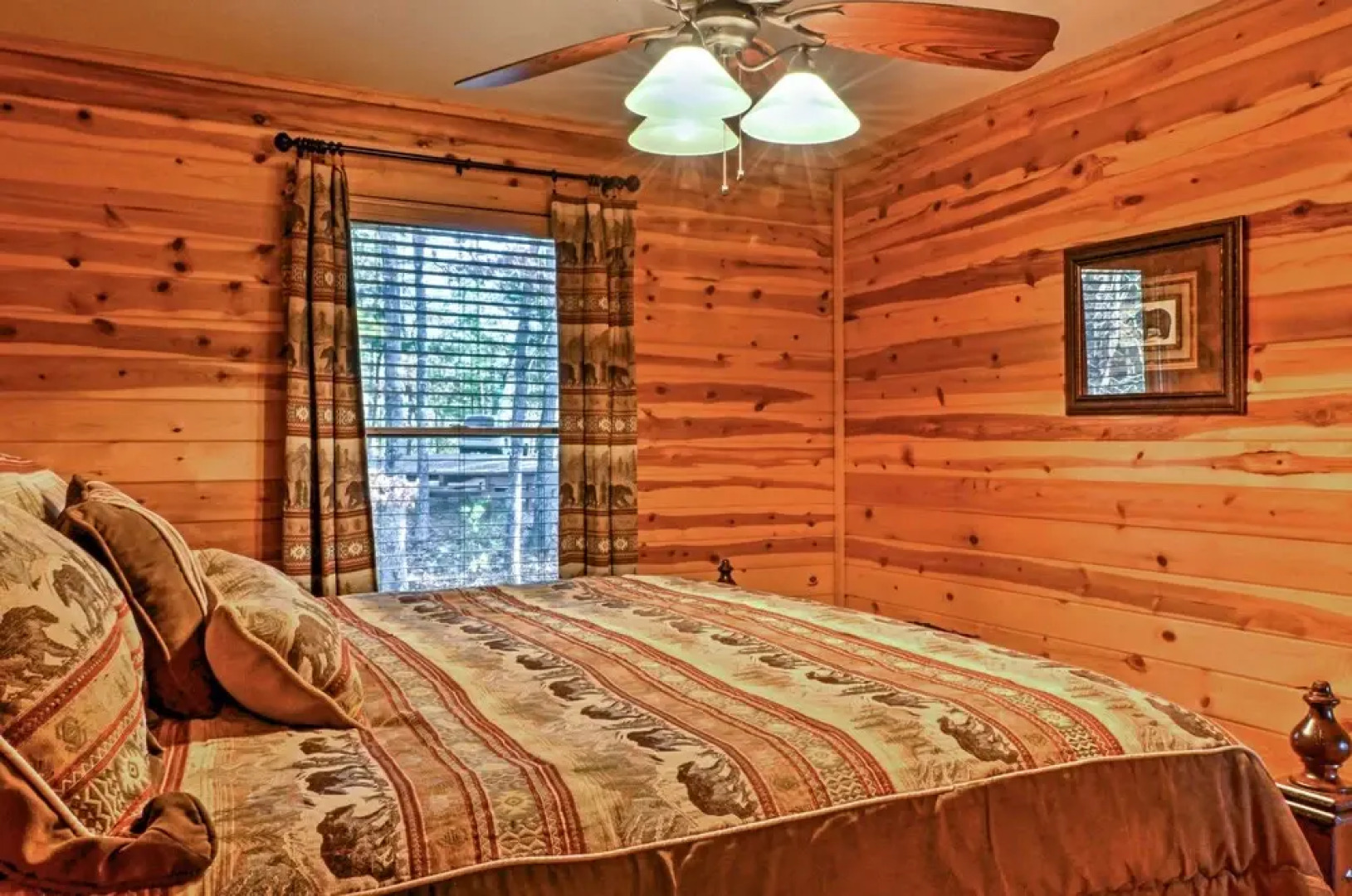 Rustic Cabin w/ Hot Tub: 2 Mi to Unicoi State Park