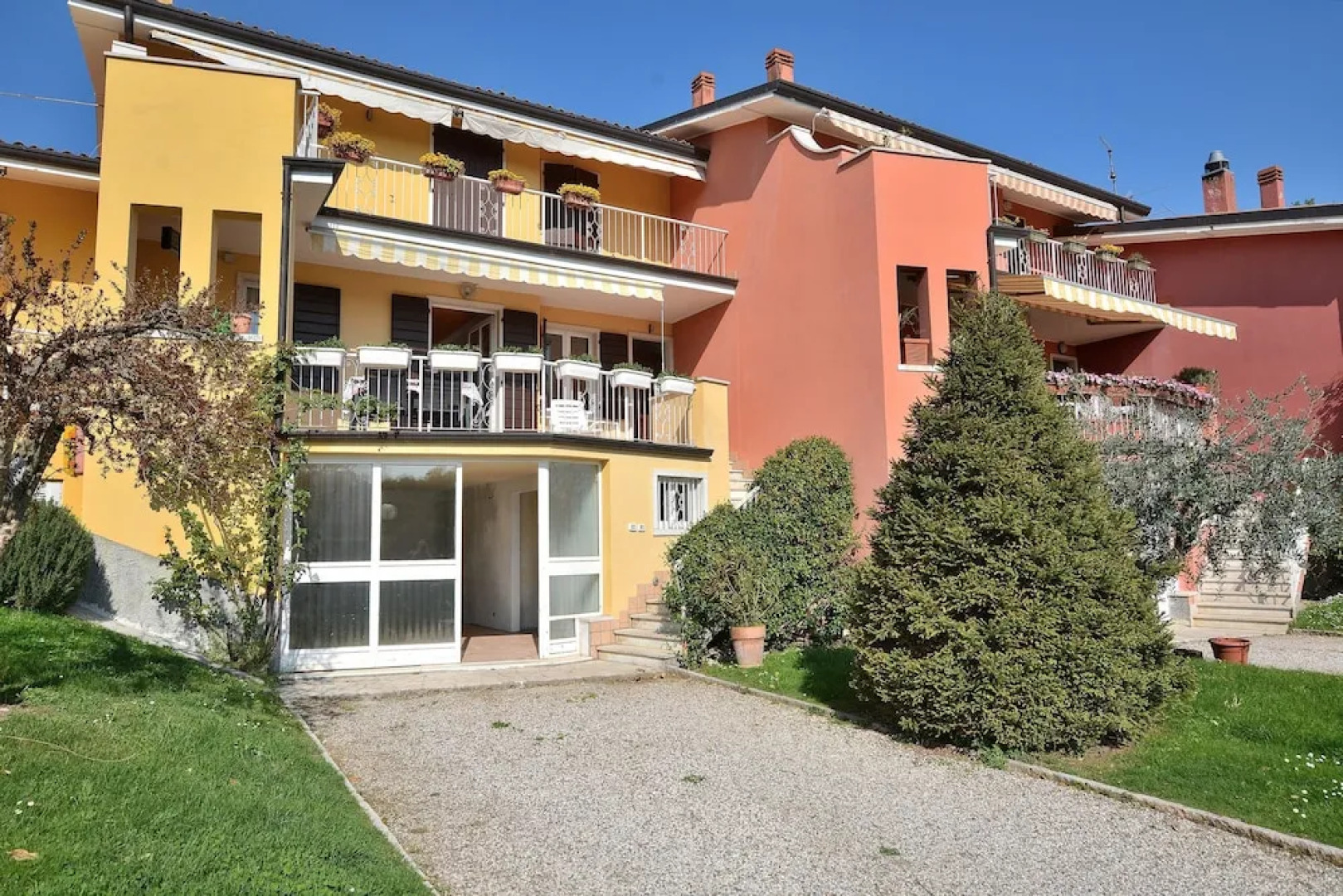 Apartment Quarole With Pool