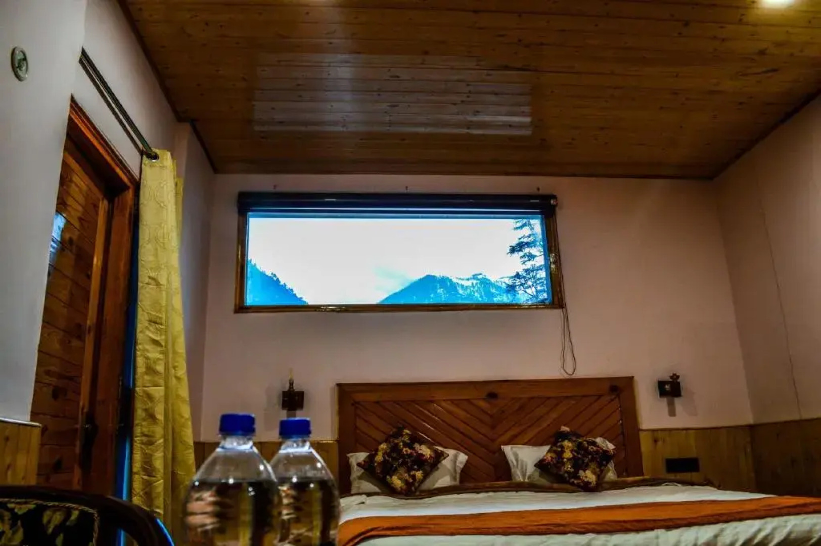 The Woodward Two By Oyo Room