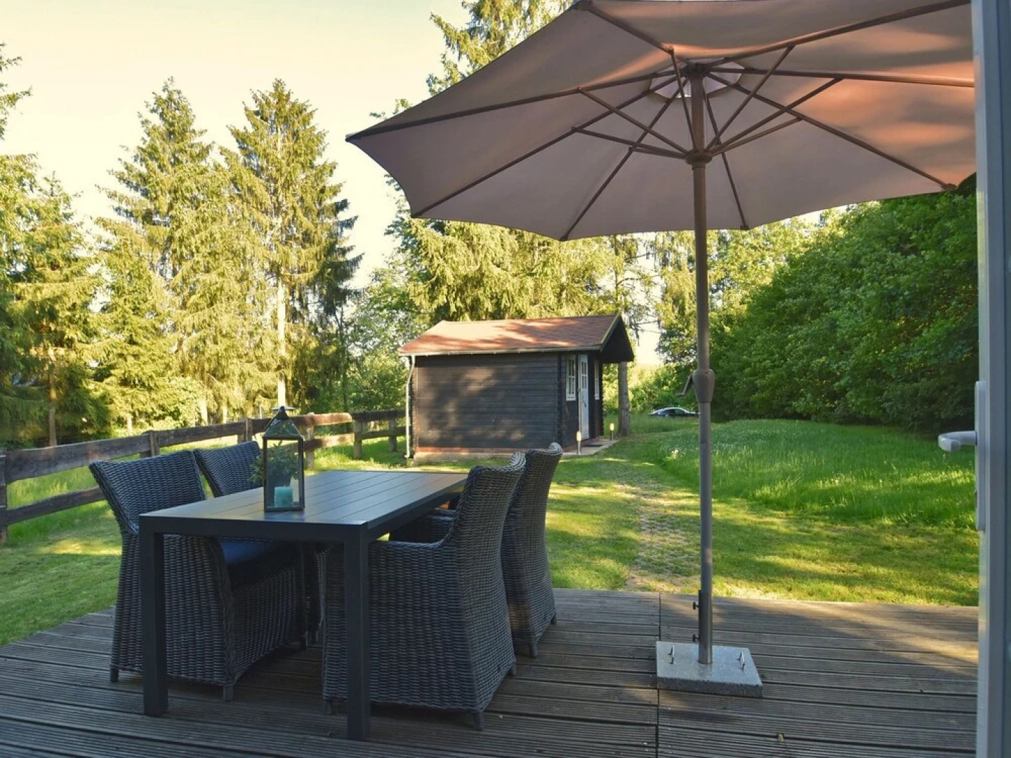 Cosy Holiday Home With Garden, Terrace, Barbecue, Deckchairs