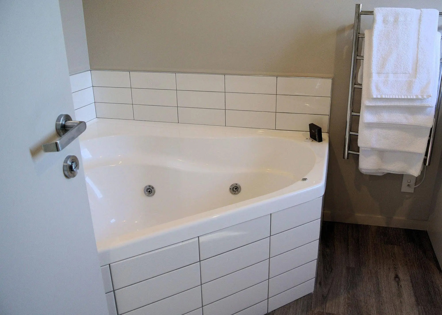 Oxford Village Motels