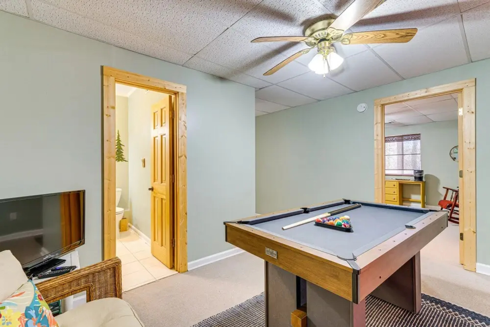 Pet-friendly Hiawassee Cabin w/ Lake Views & Sauna