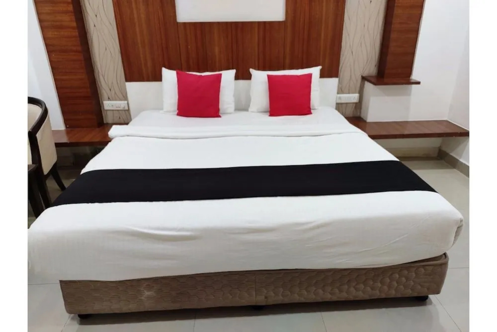 Capital O 44963 Landmark Residency