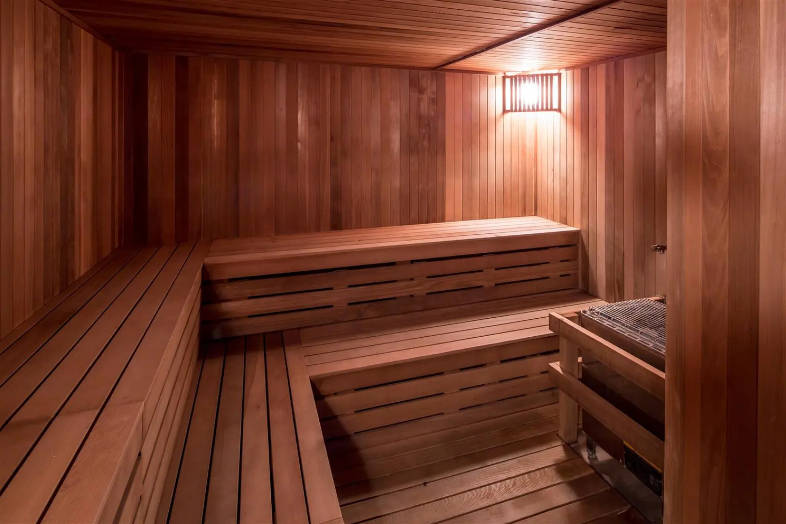 Best Western Plus Como Park Hotel