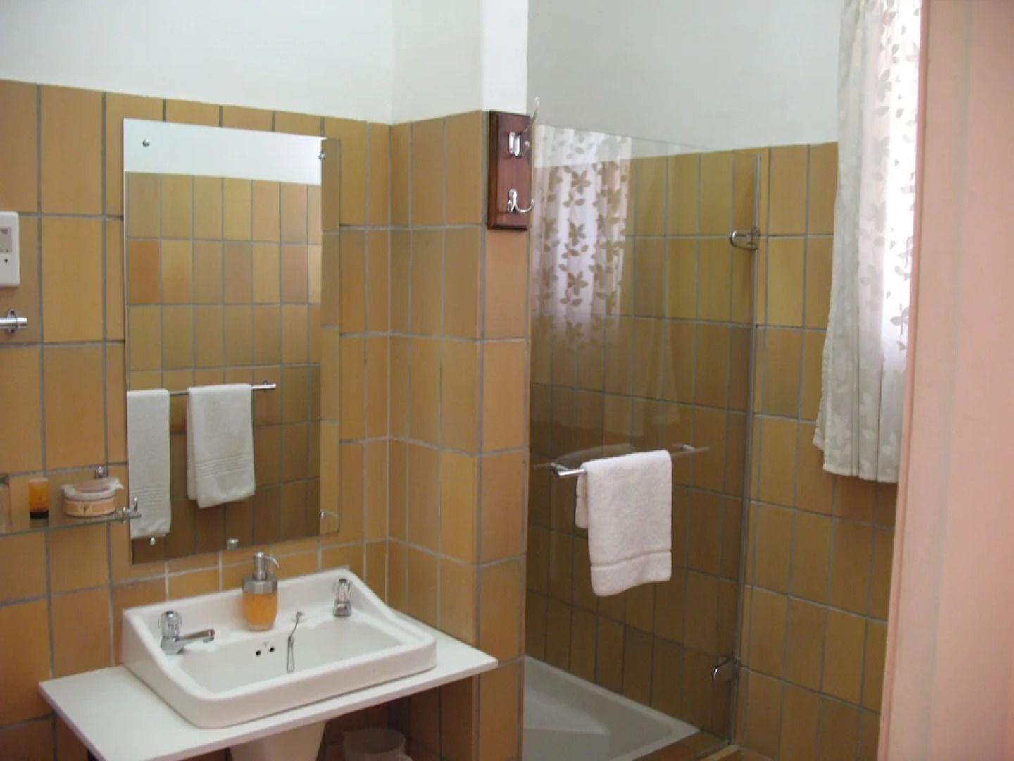 Toverberg Guest Houses