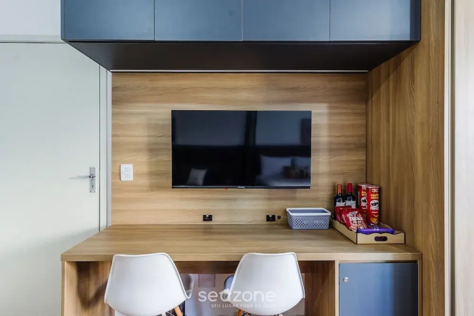 Comfortable and Well-located Studio in POA Cei0304