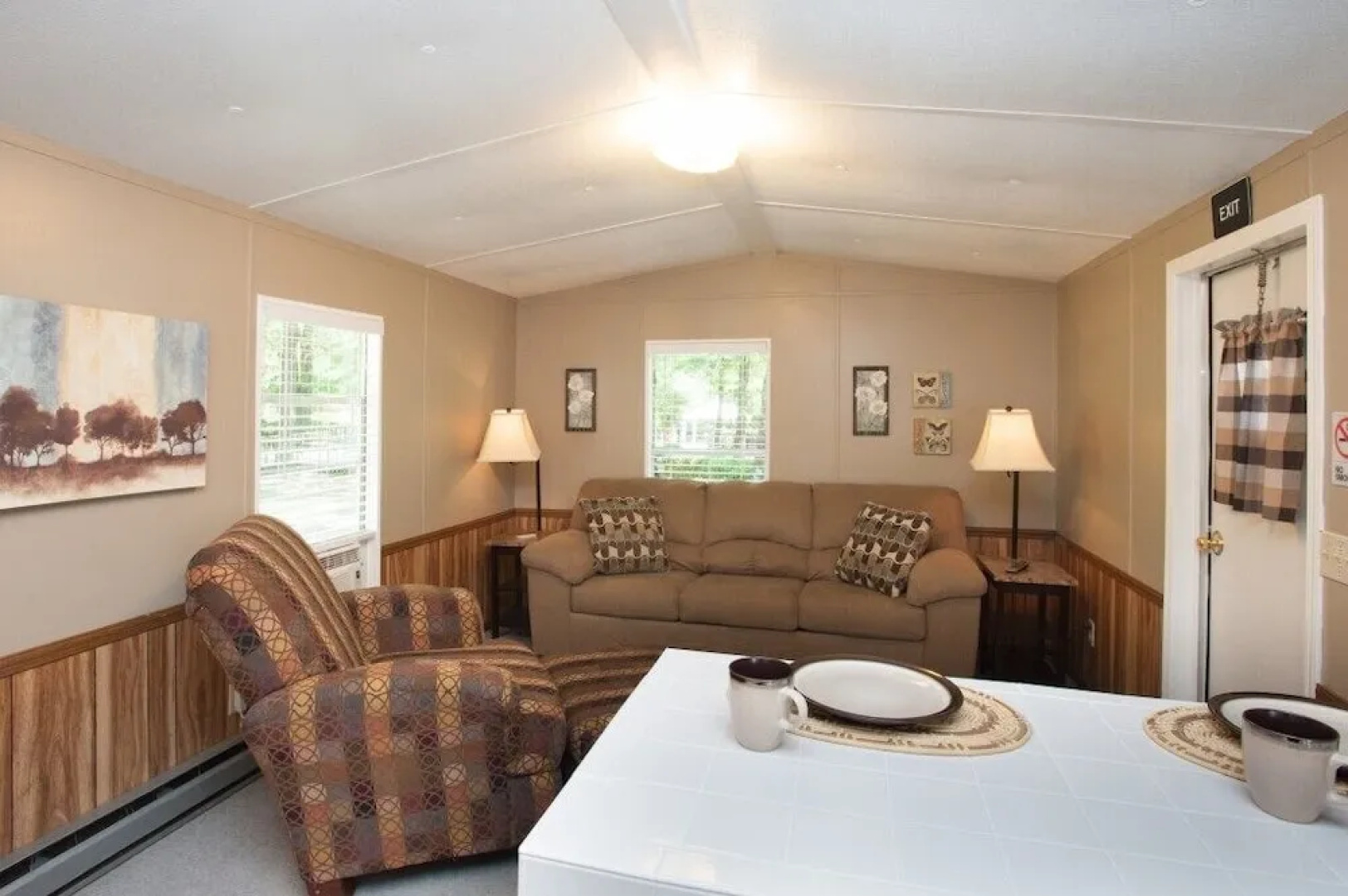 Pet Friendly #1 1 Bedroom Cottage
