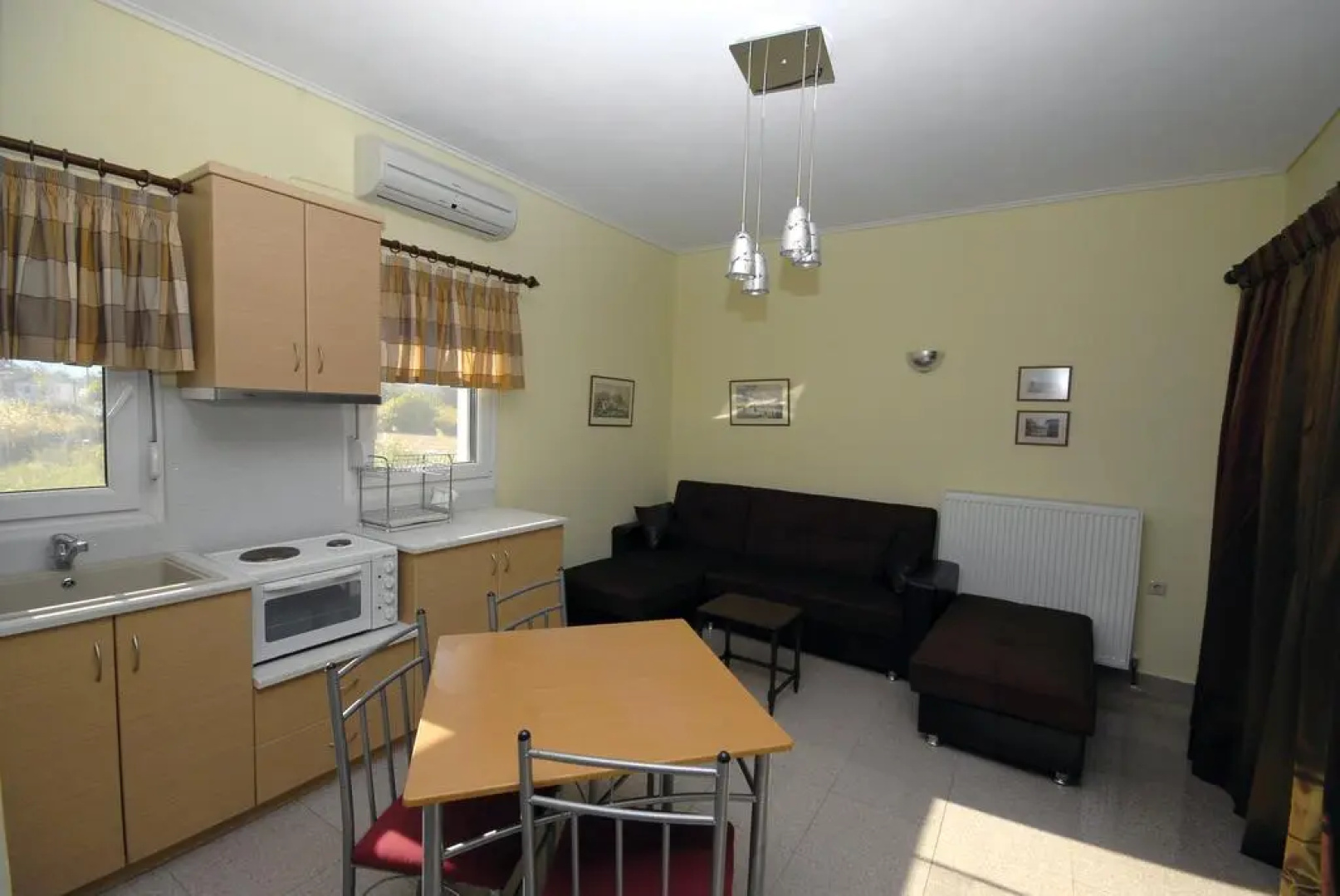 Ariadnes Holiday Accommodation II