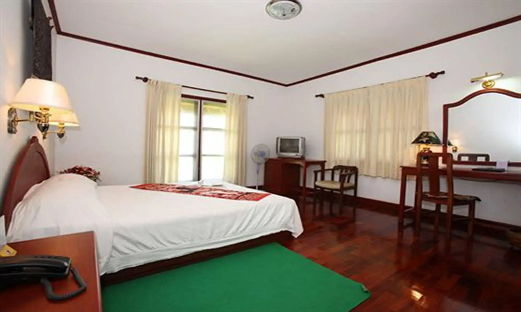 Vansana Plain of Jars Hotel