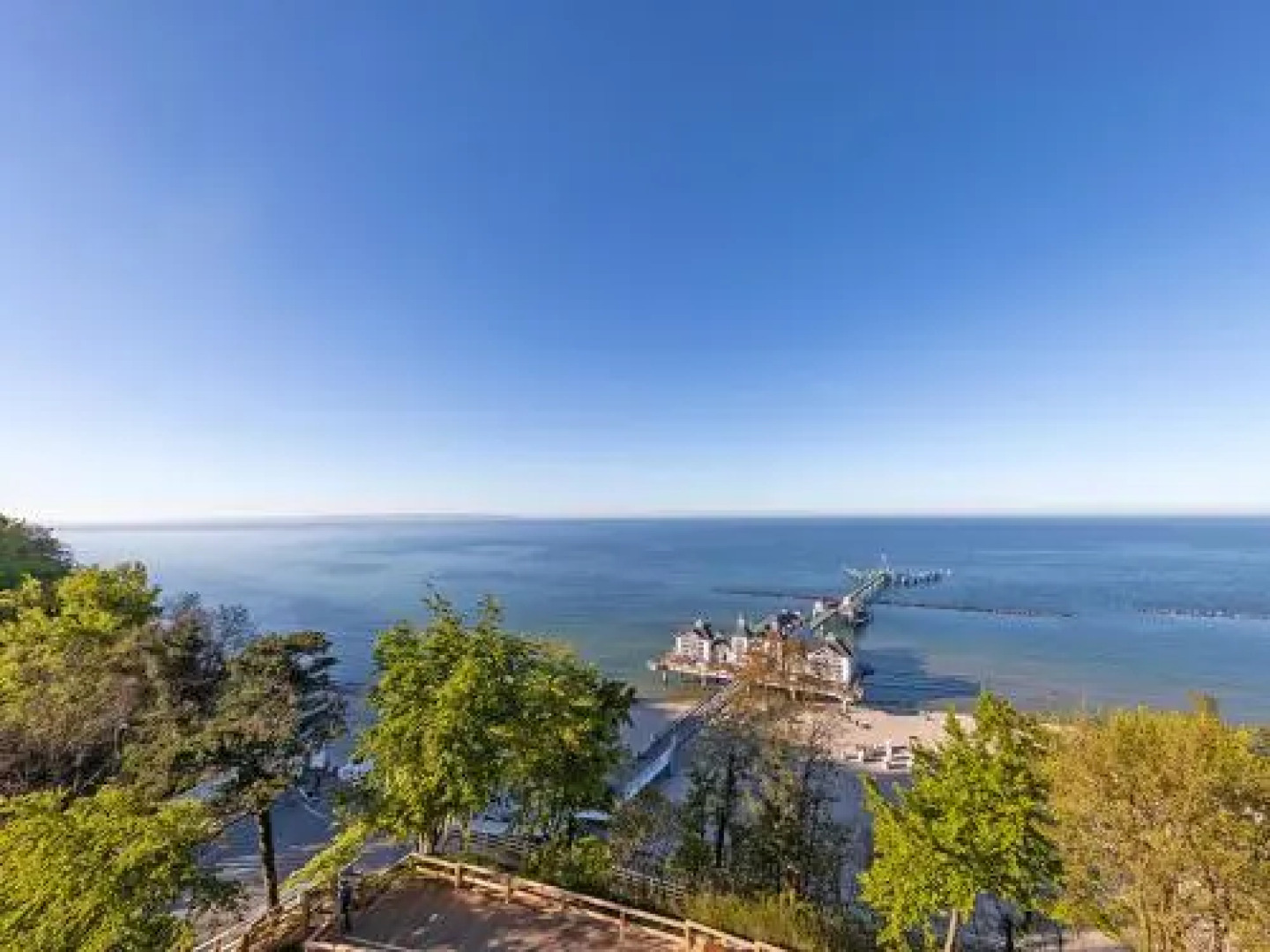 First F645 Wohnung 45 View