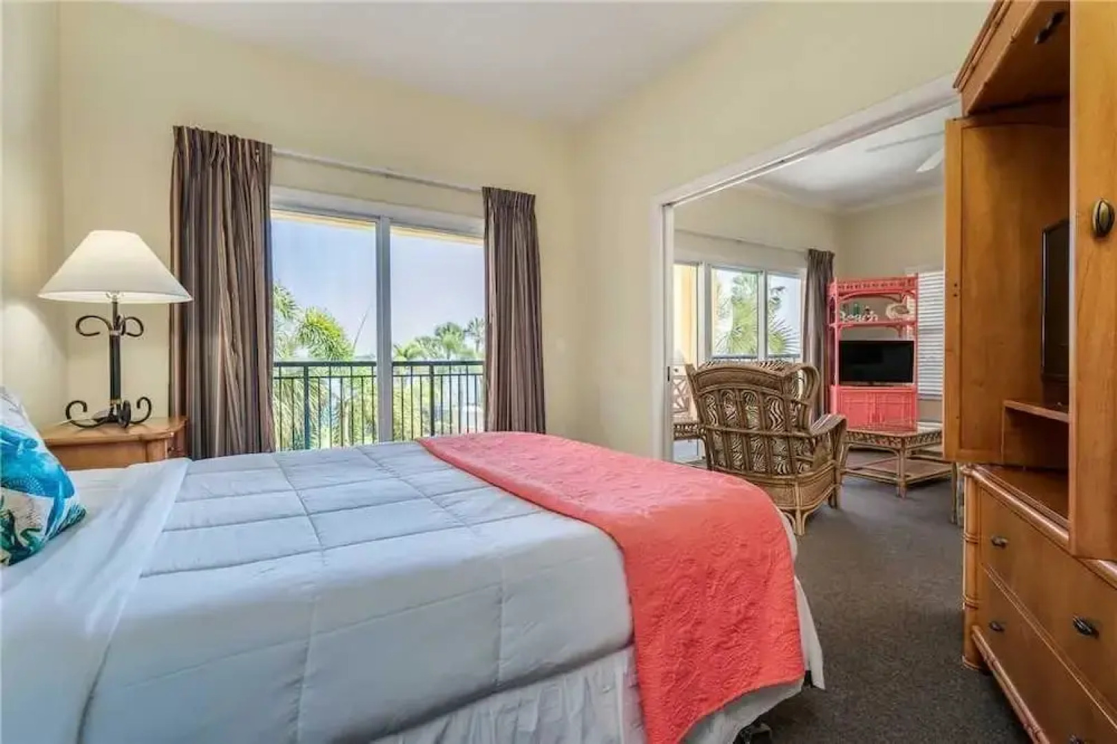 107 - Palms of Treasure Island