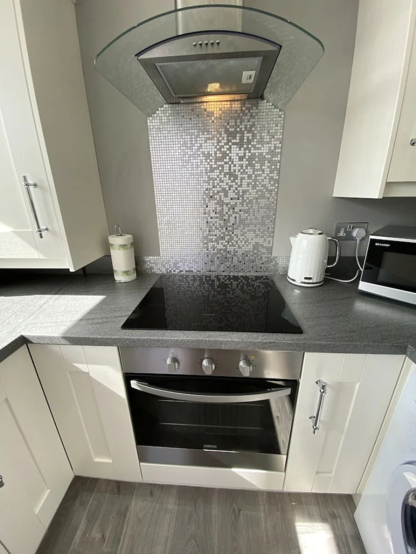 Inviting 2-Bed Bungalow