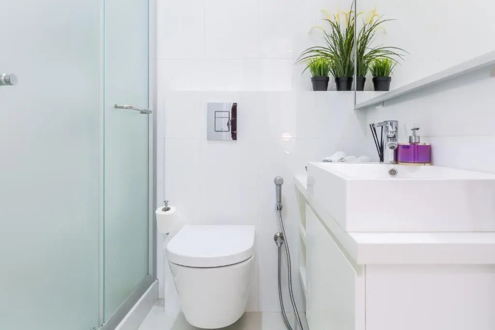 Carmencita Studio B14 with pool & gym