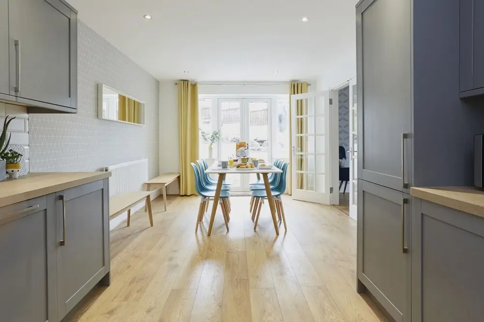 Lister's Nest Halifax Stunning Sleeps 12