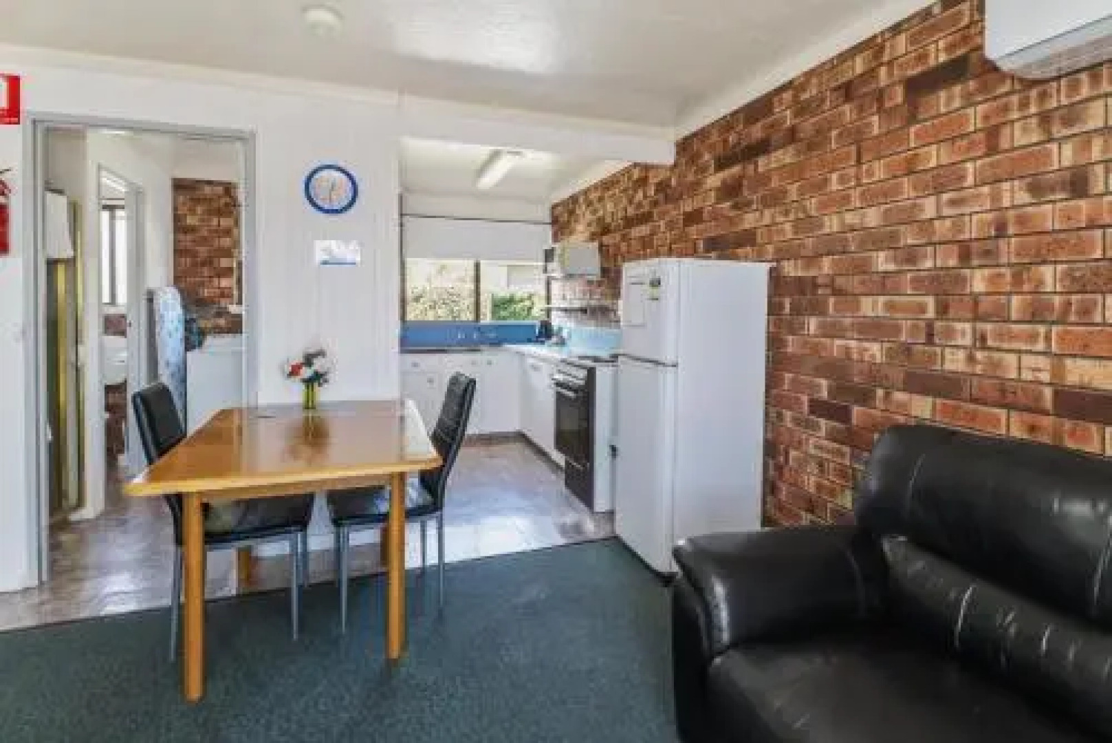 Kellraine Beach Cottages