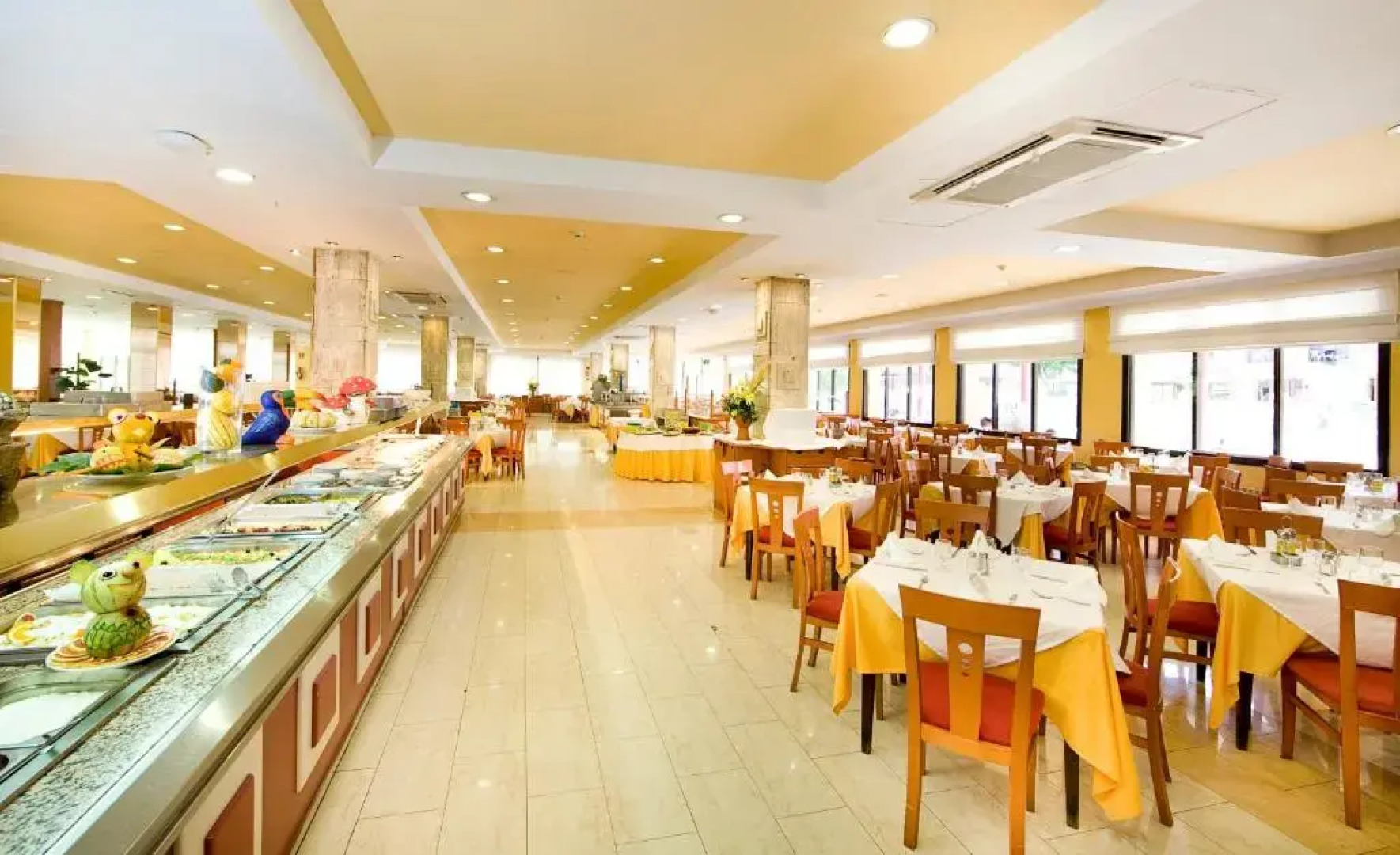 Hotel Monarque Cendrillón