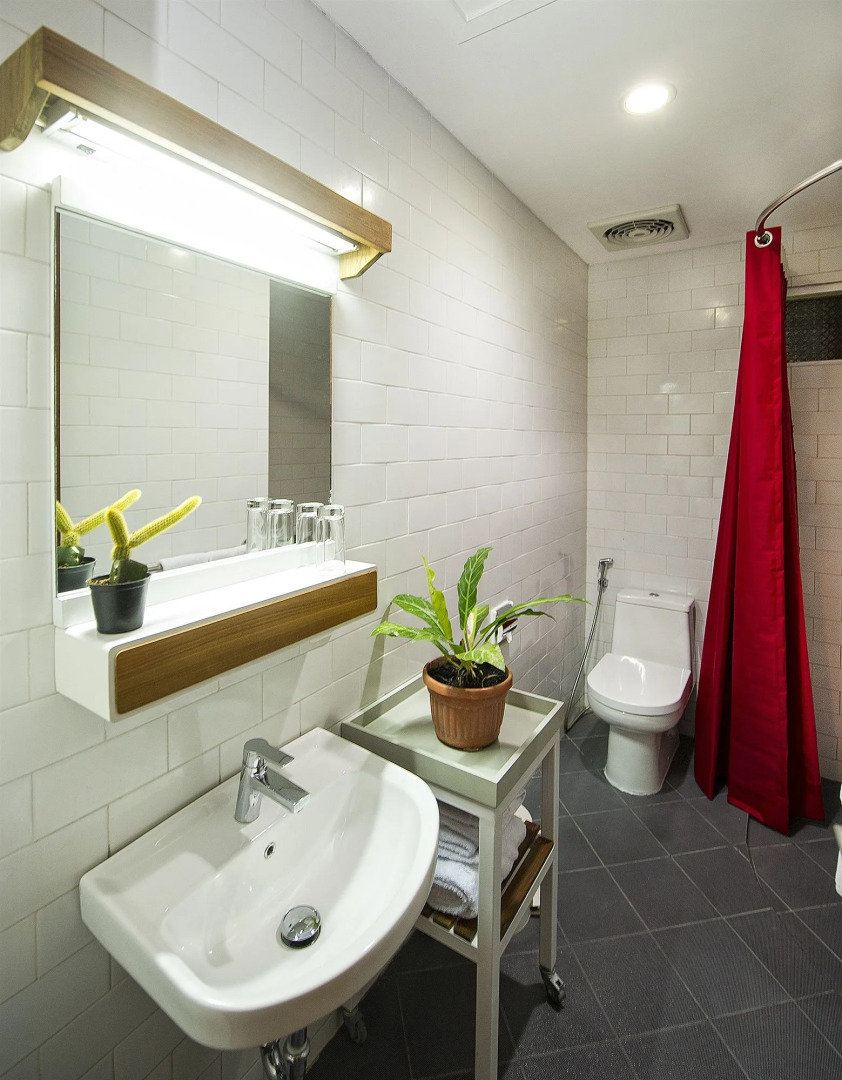 Lokal Hotel & Restaurant