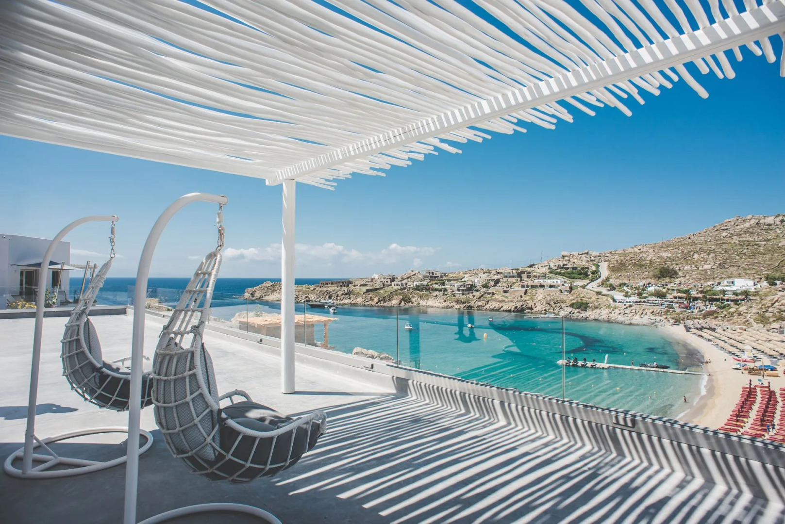 Super Paradise Hotel