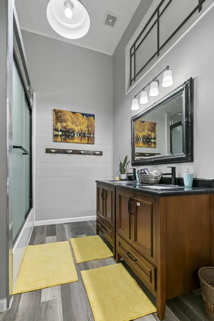 The Waterfront - Waterslide Game Room Sleeps 26