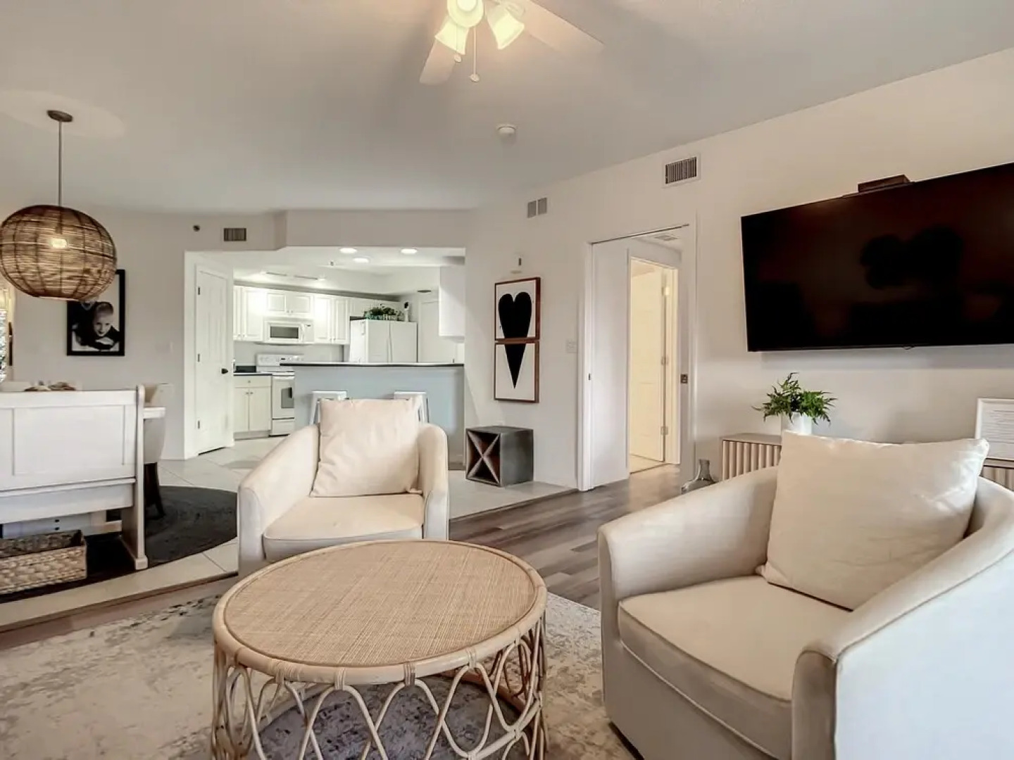 Come Drift Away in This Gorgeous Coastal Themed 3bed 2 Bath Condo Ow9-302