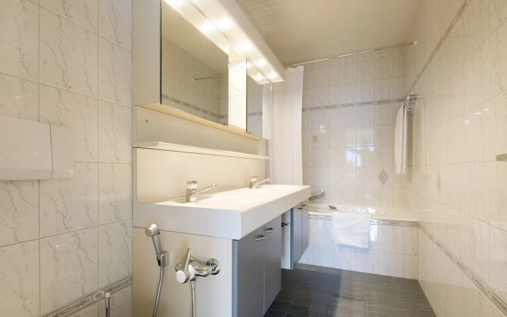 Alpine Stunning Apartment in Montreux