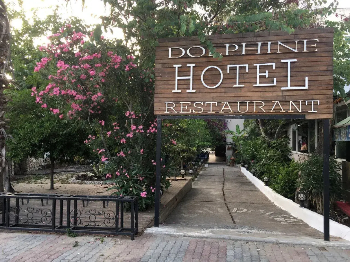 Otel Dolphine
