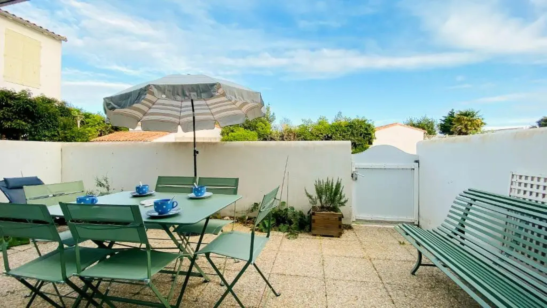 Appartement dans résidence avec piscine