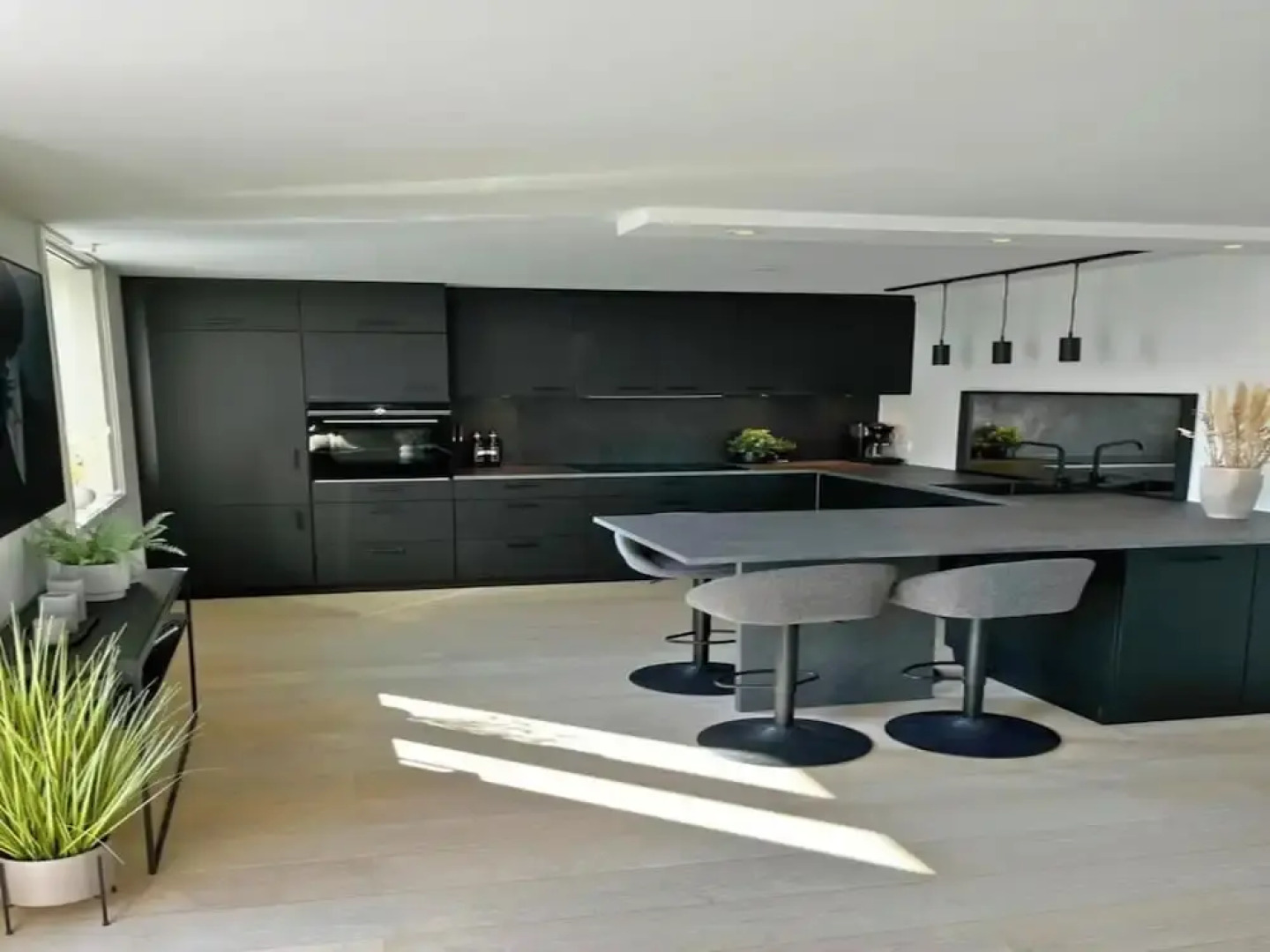 Free Parking Space, Balcony, Prime Location