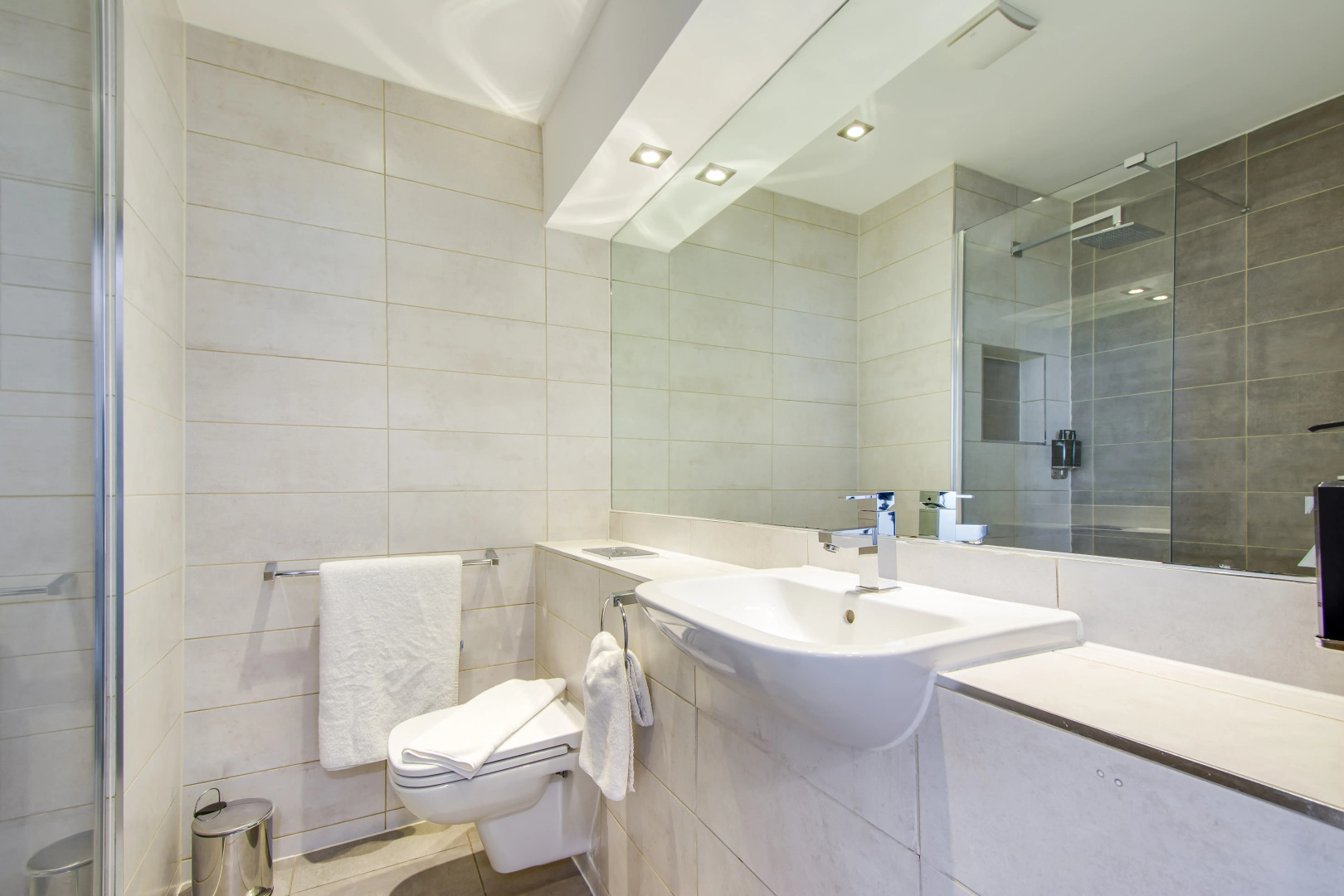 Roomzzz Chester City