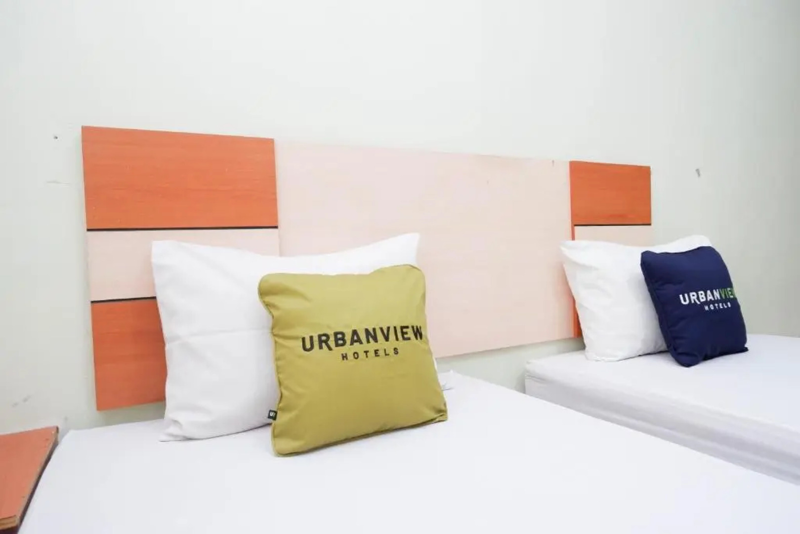 Urbanview Hotel Platinum Parepare