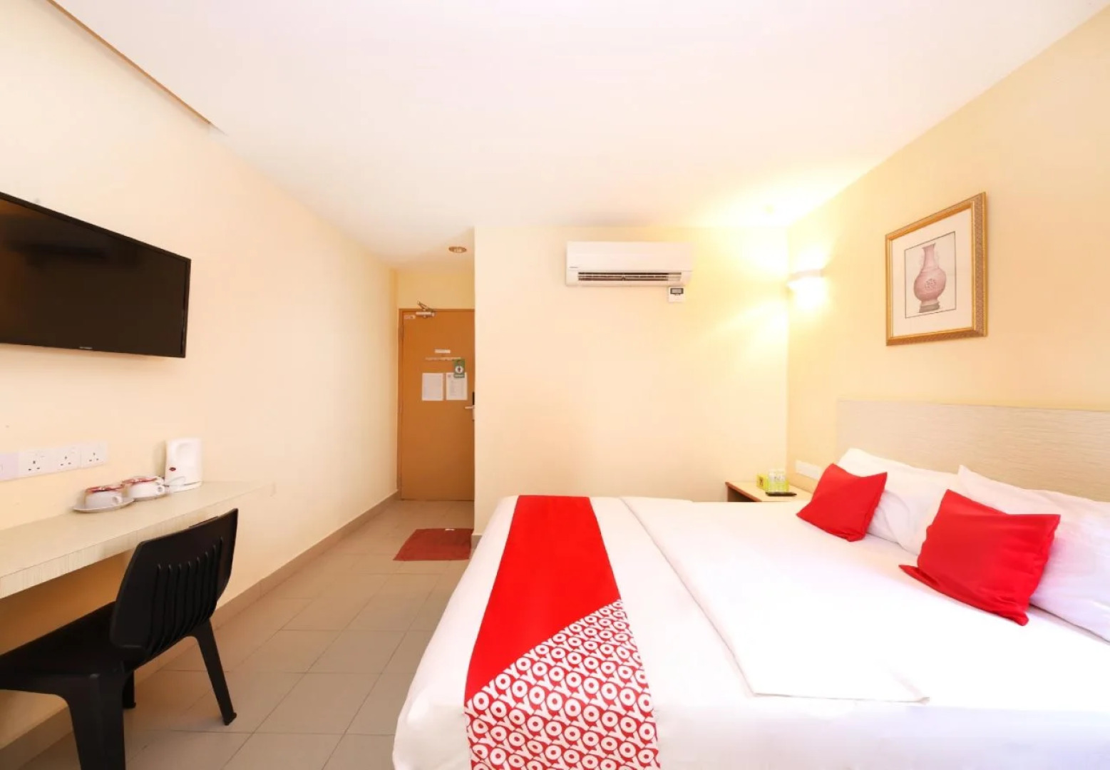 OYO 635 Seven Days Hotel