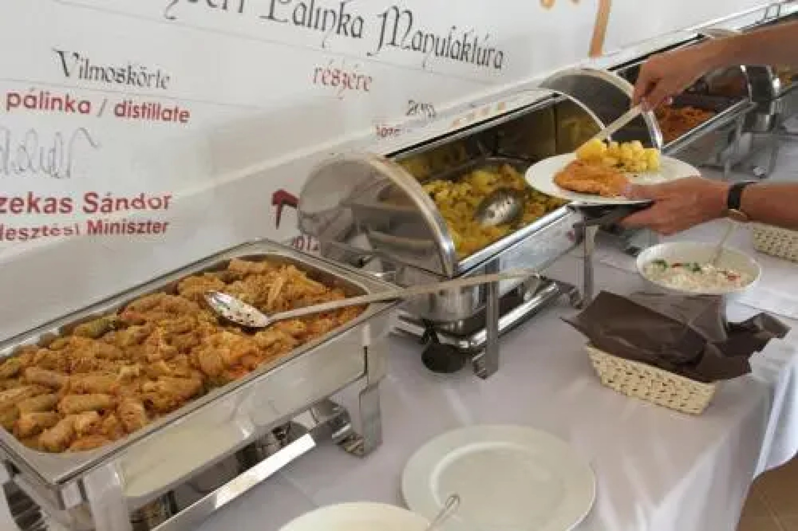 Tuzseri Palinka Tanya