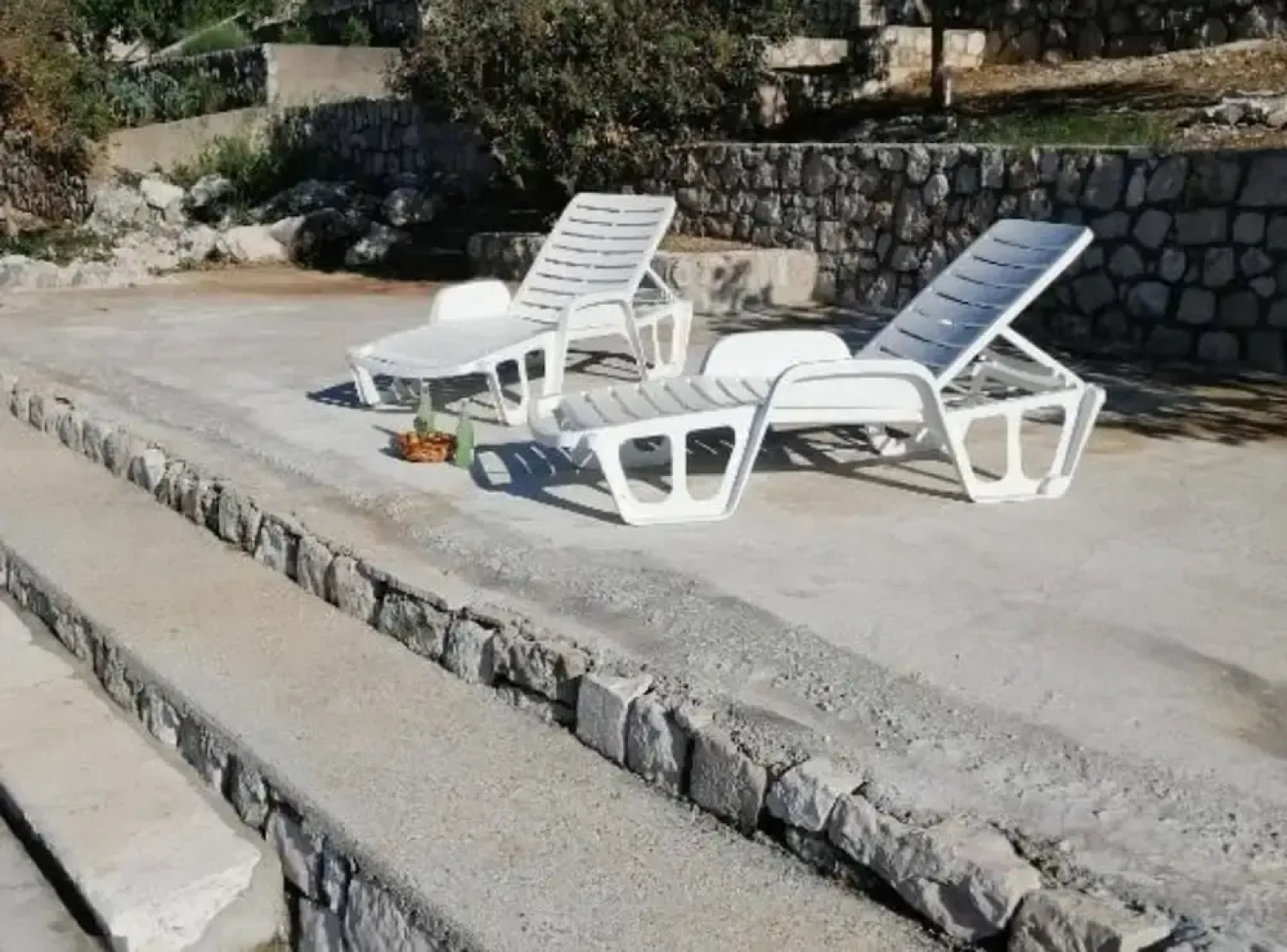 Spacious and Cozy Seafront Apartments