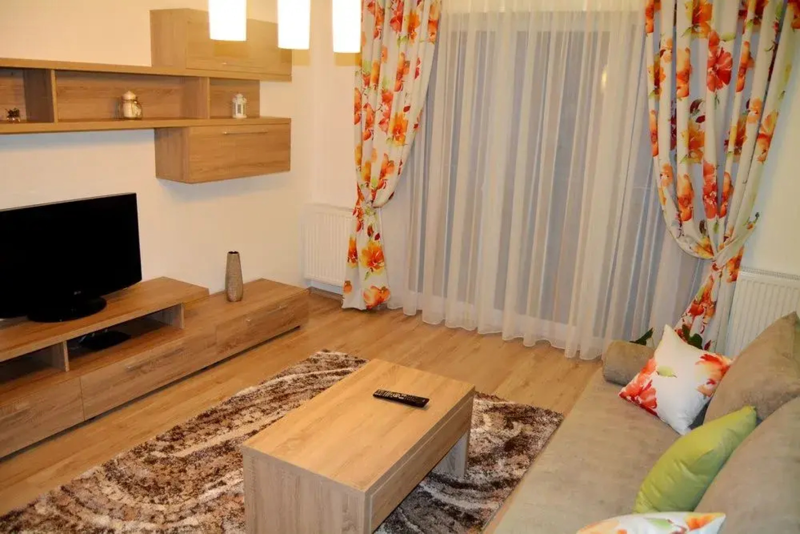 Brasov Holiday Apartments Seasons