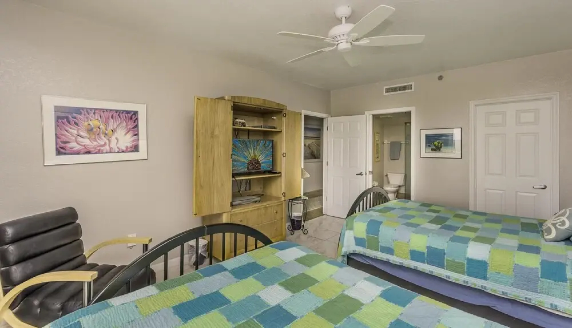 Surf Racquet Corner Unit Best Views in Building Sr701