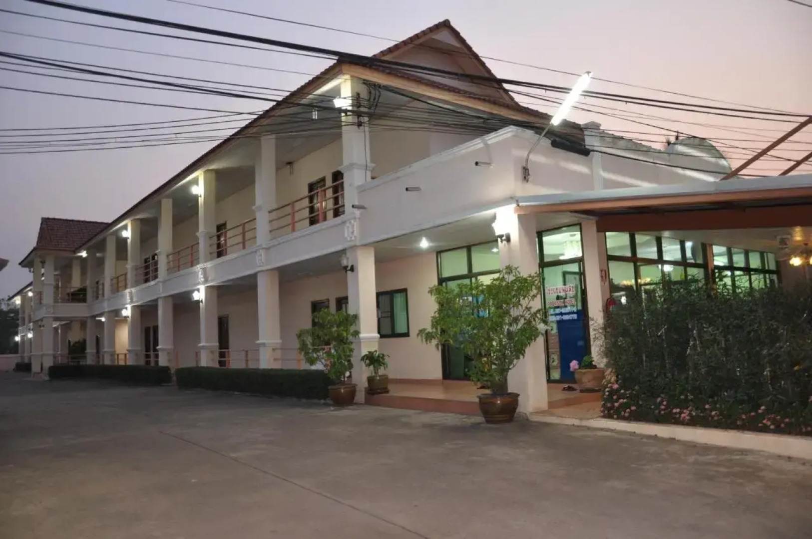 Poon Suk Hotel