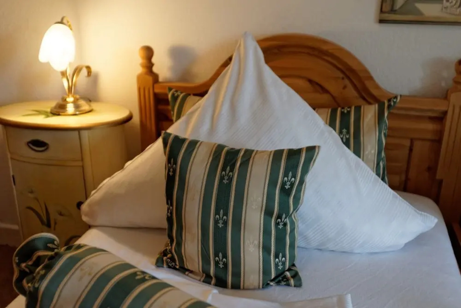 Schlosshotel Burghaus Kronenburg