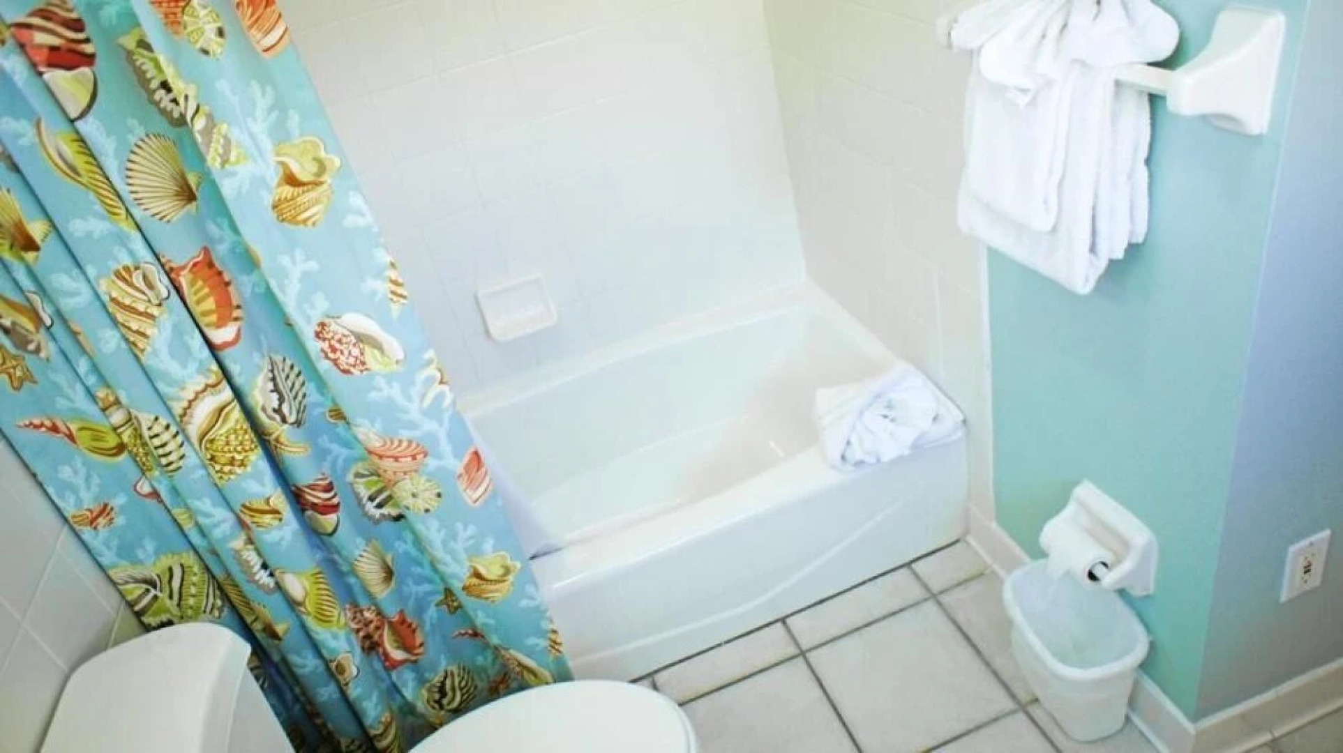 Shalimar Cottages And Motel