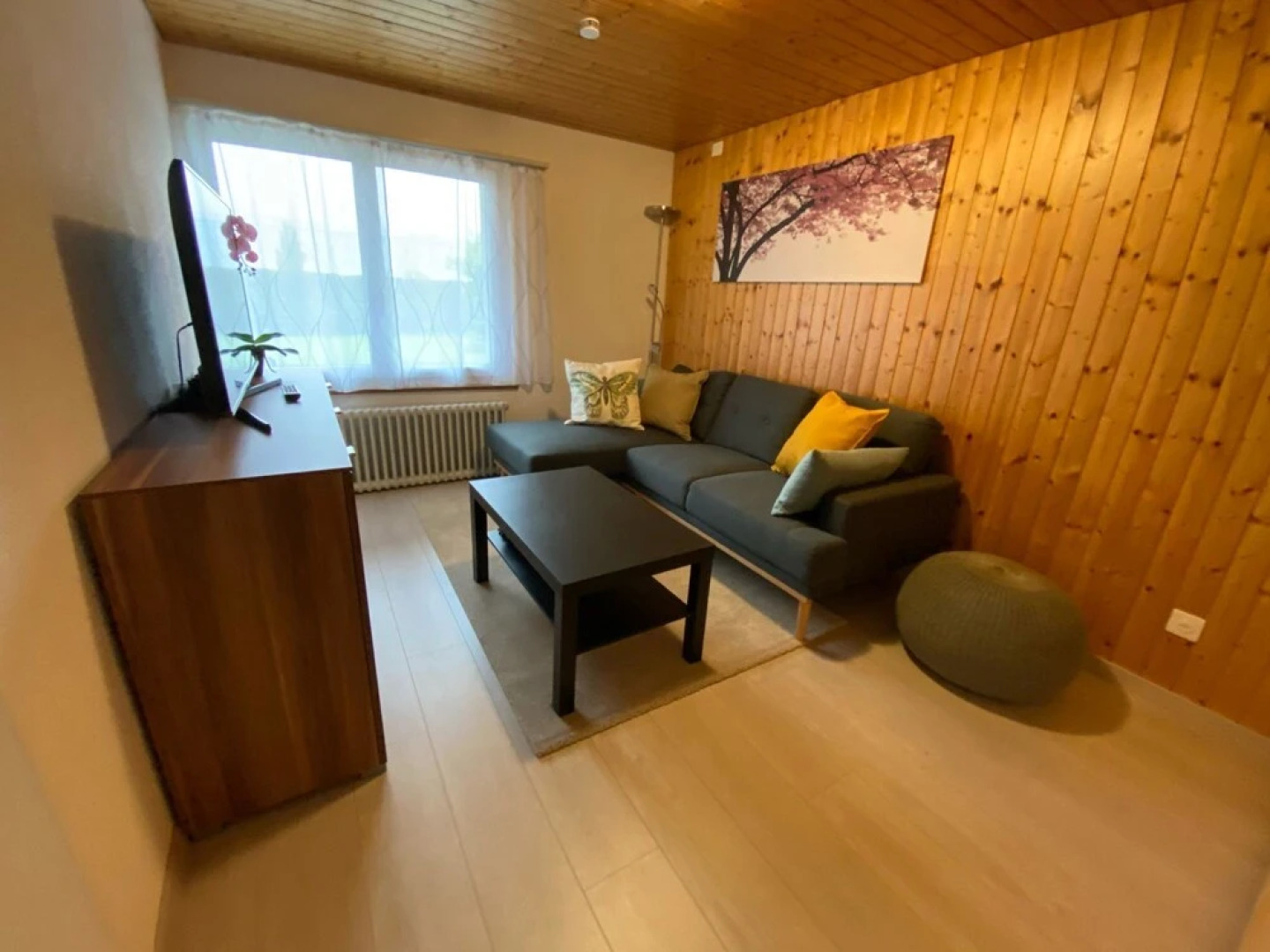 Luna Thun in Thun With 1 Bedrooms and 1 5 Bathrooms