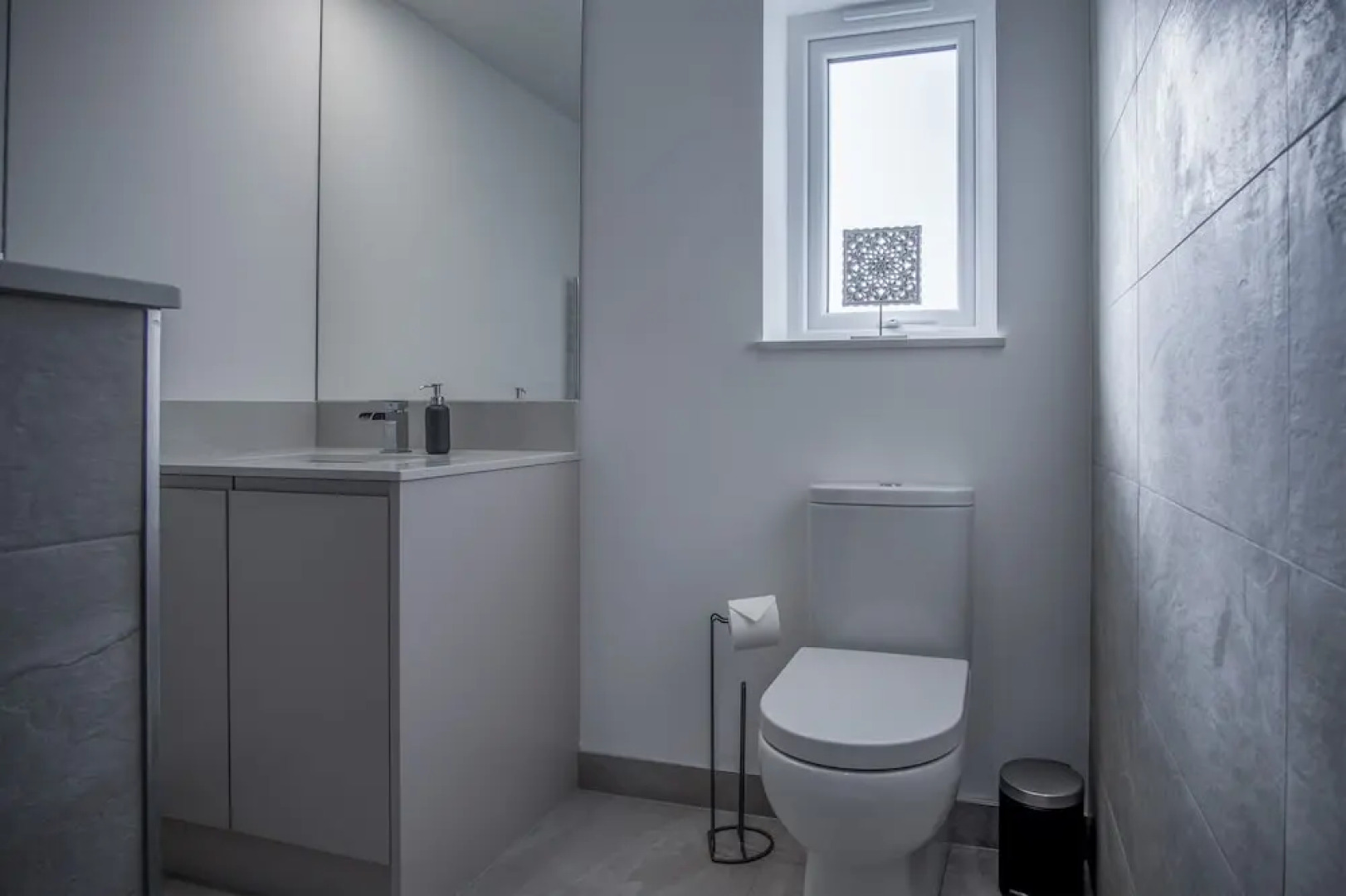 Sunrise - 5 Bedroom Home - Pendine