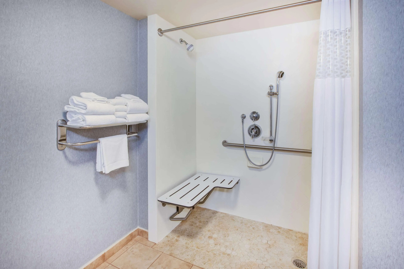 Hampton Inn & Suites Cape Cod-West Yarmouth